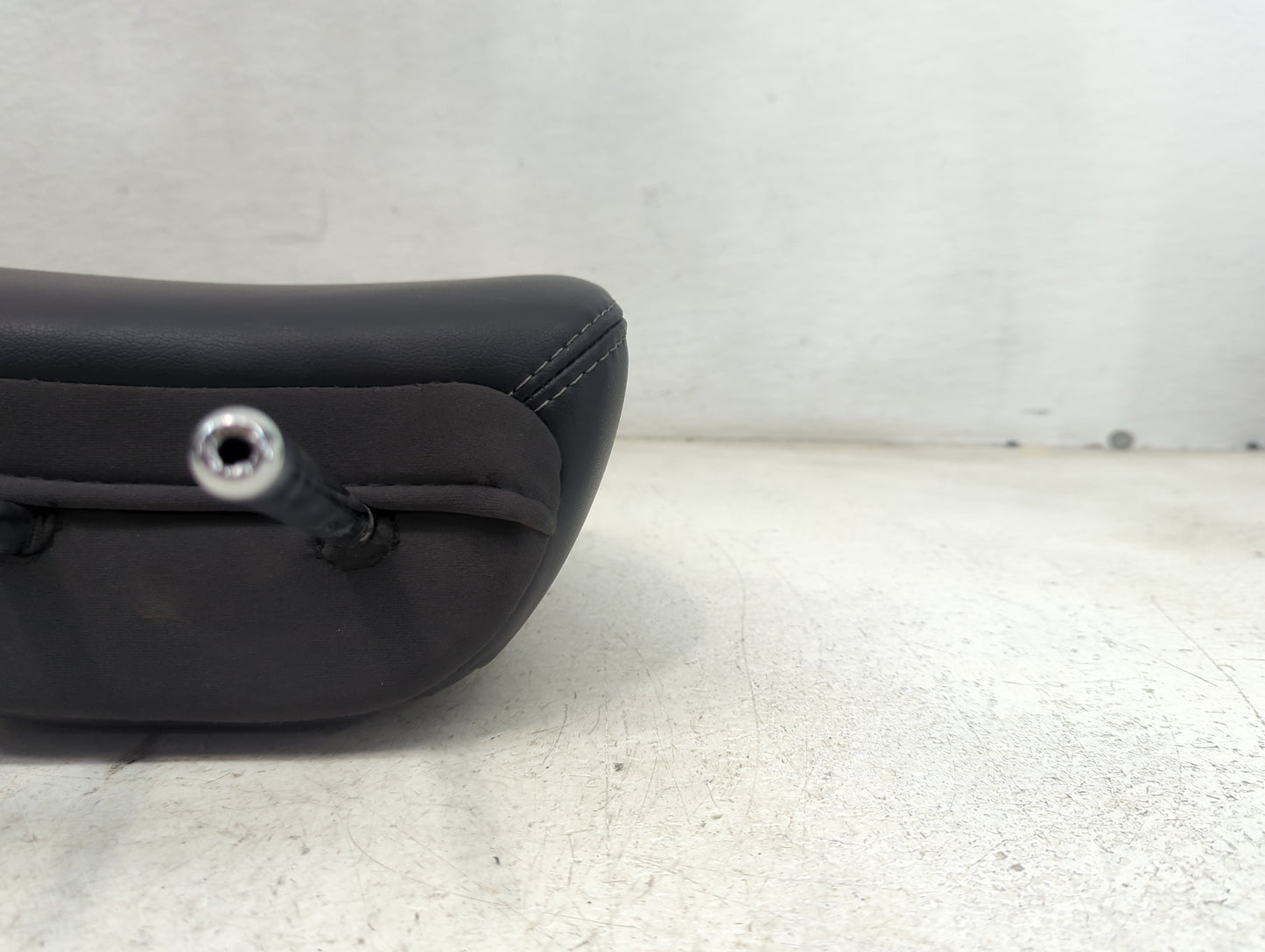 2018 Nissan Pathfinder Headrest Head Rest Rear Seat Fits OEM Used Auto Parts - Oemusedautoparts1.com