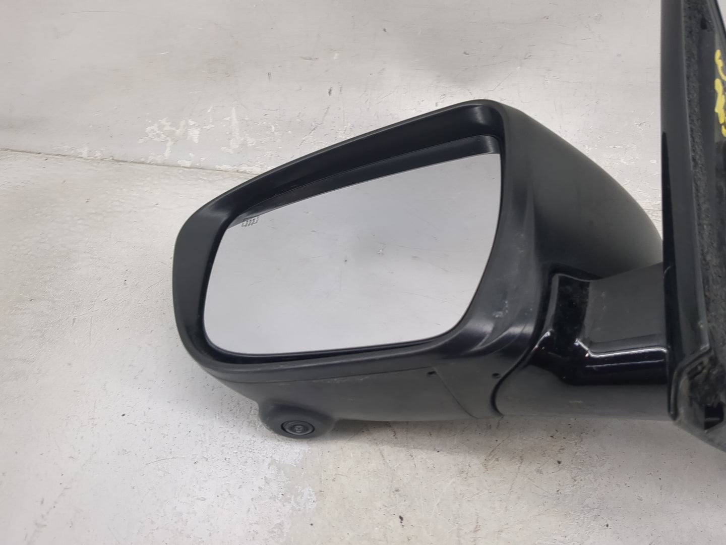 2018-2020 Nissan Pathfinder Driver Side View Mirror - Left Door Mirror OEM Used - Oemusedautoparts1.com