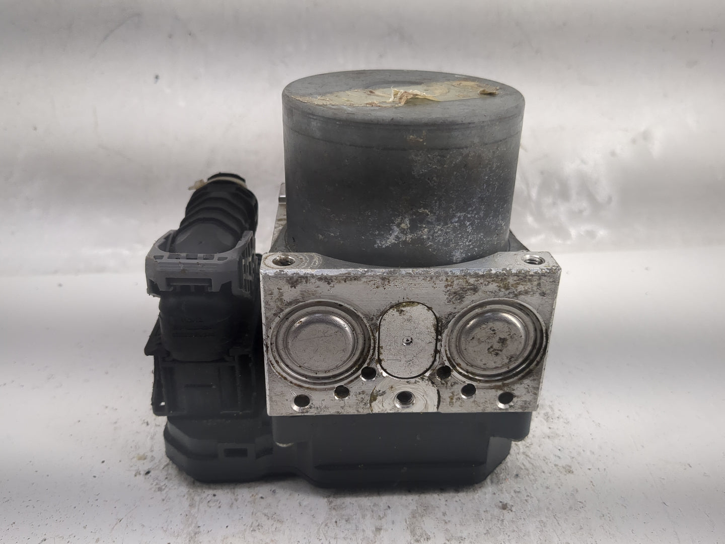2018-2020 Nissan Pathfinder ABS Pump Control Module Replacement Fits Fits 2018 2019 2020 OEM Used Auto Parts - Oemusedautopa