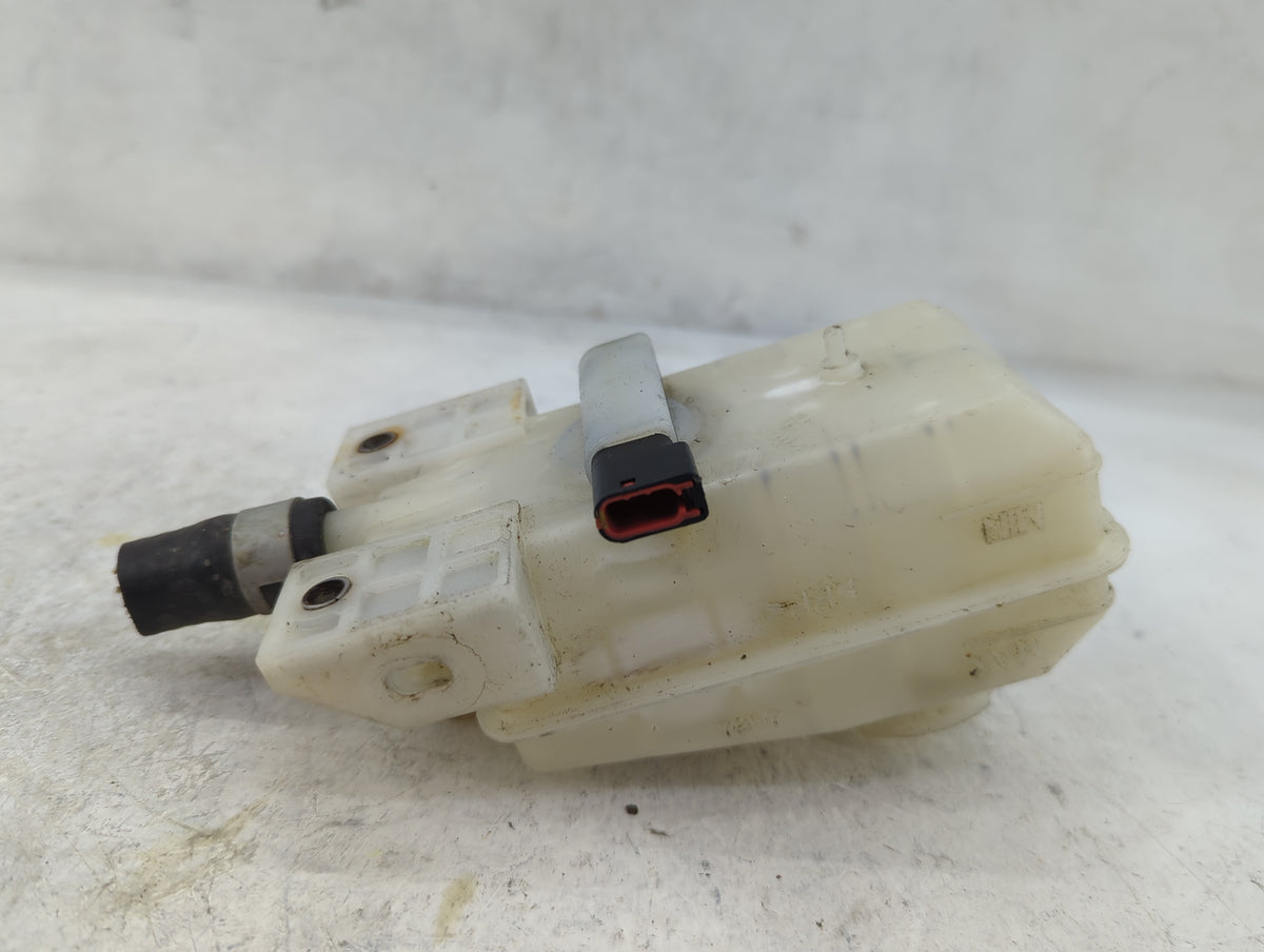 2013-2020 Nissan Pathfinder Brake Master Cylinder 1498911 - Oemusedautoparts1.com