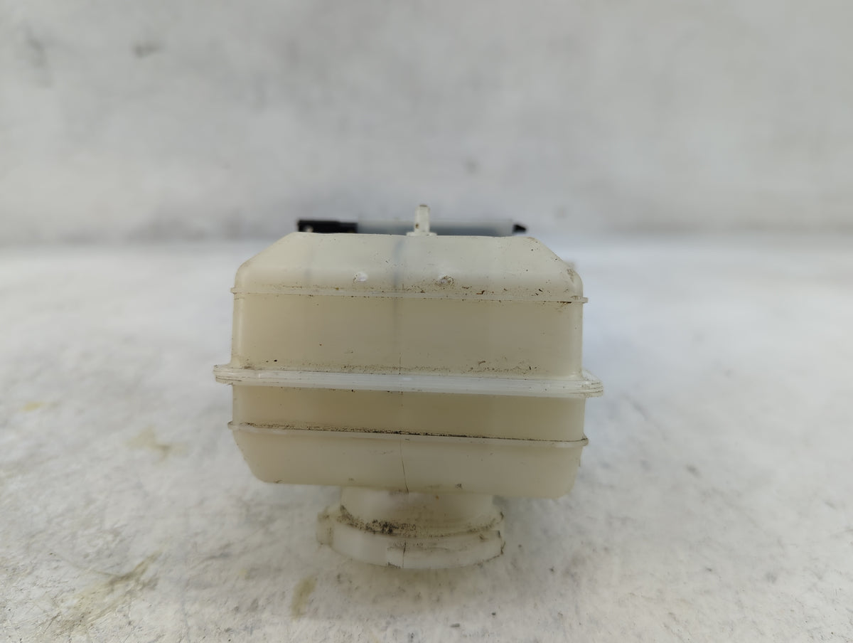 2013-2020 Nissan Pathfinder Brake Master Cylinder 1498911 - Oemusedautoparts1.com