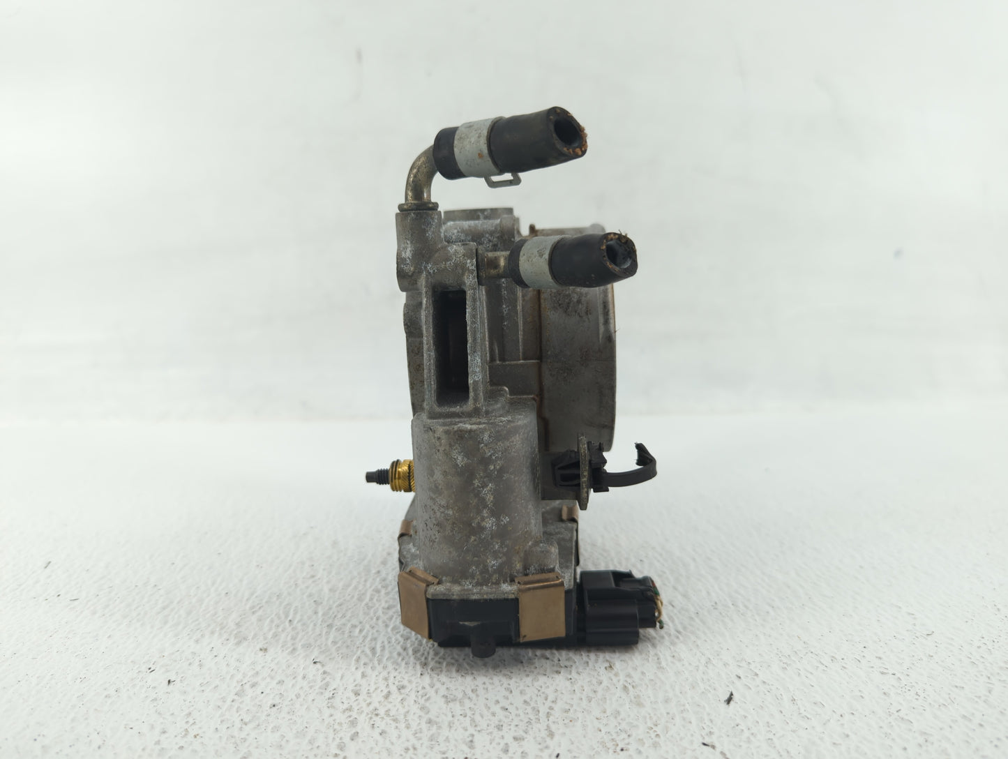 2017-2020 Nissan Pathfinder Throttle Body Fits Fits 2016 2017 2018 2019 2020 OEM Used Auto Parts - Oemusedautoparts1.com