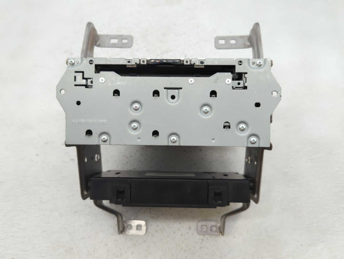 2017-2020 Nissan Pathfinder Am Fm Cd Player Radio Receiver - Oemusedautoparts1.com