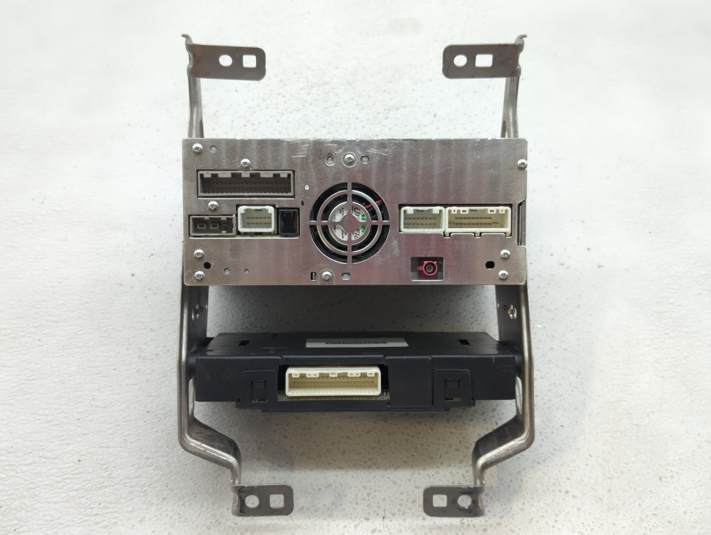 2017-2020 Nissan Pathfinder Am Fm Cd Player Radio Receiver - Oemusedautoparts1.com