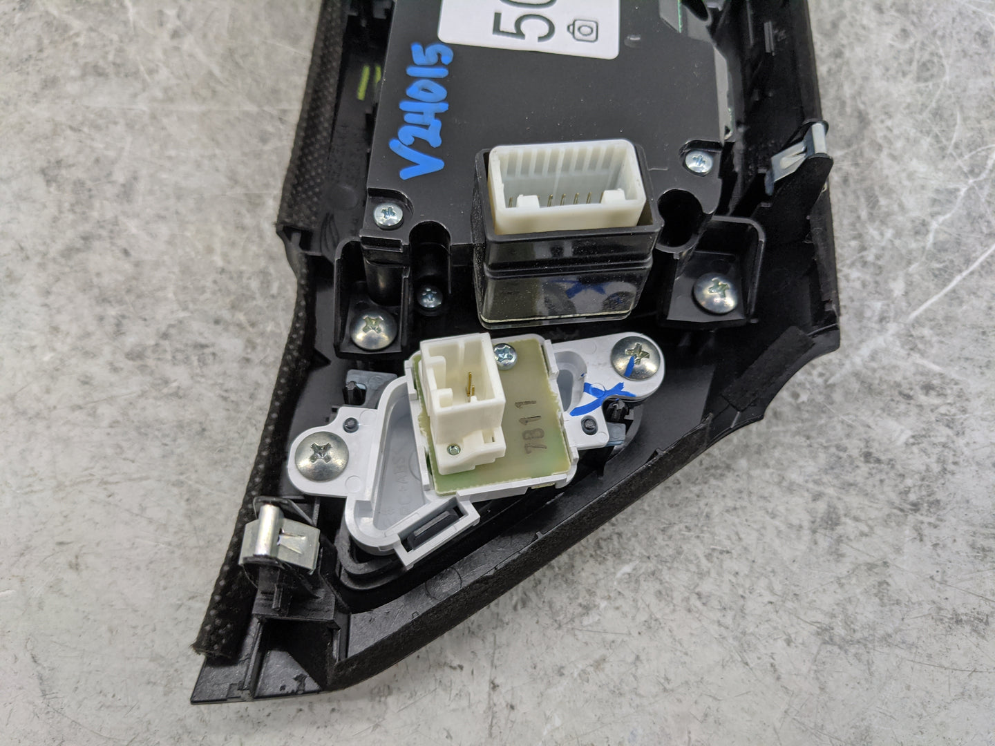 Nissan Pathfinder Audio Control Module 9pj0a|210260 - Oemusedautoparts1.com