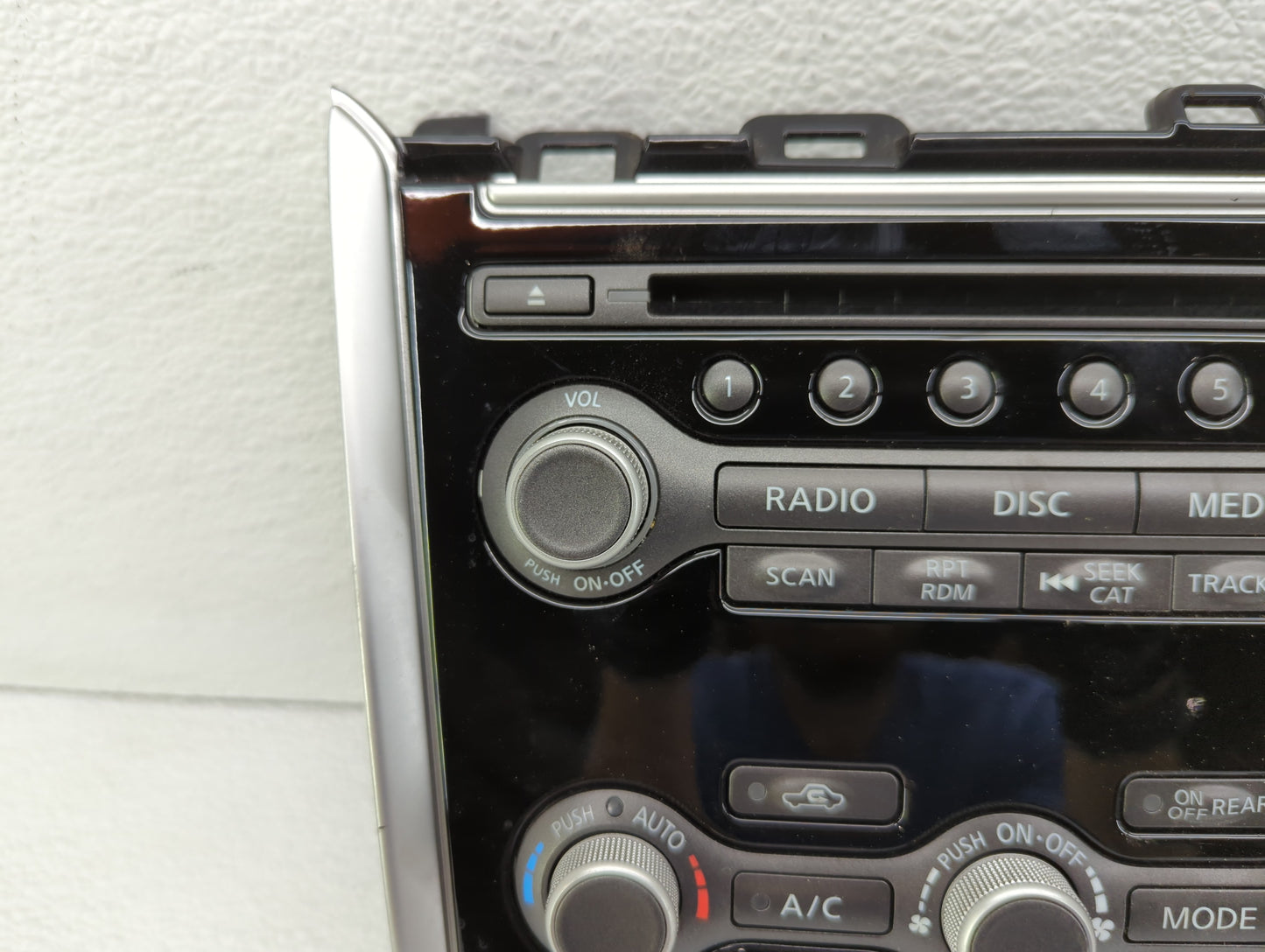 Nissan Pathfinder Radio Control Panel - Oemusedautoparts1.com