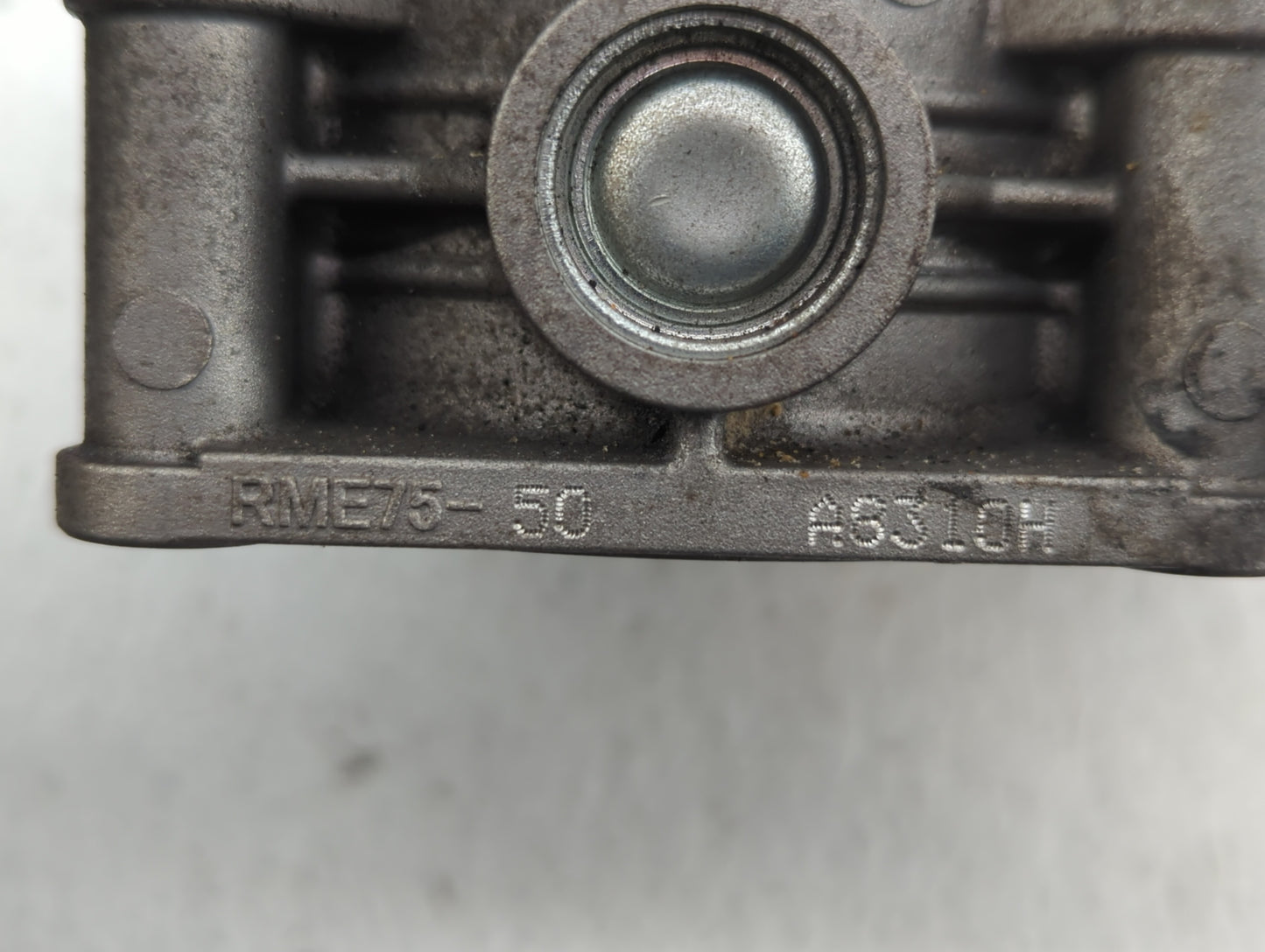 2017-2020 Nissan Pathfinder Throttle Body Fits Fits 2016 2017 2018 2019 2020 OEM Used Auto Parts - Oemusedautoparts1.com