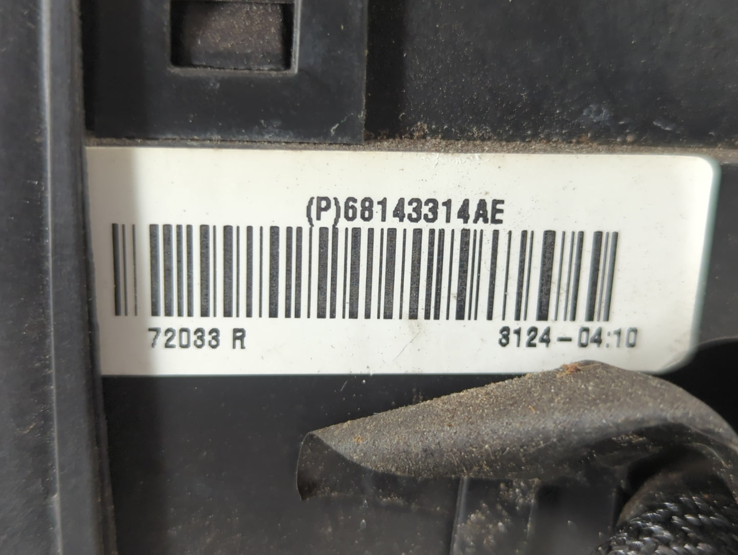 2015-2022 Nissan Pathfinder Fusebox Fuse Box Panel Relay Module P/N:68143314AE Fits Fits 2015 2016 2017 2018 2019 2020 2022 