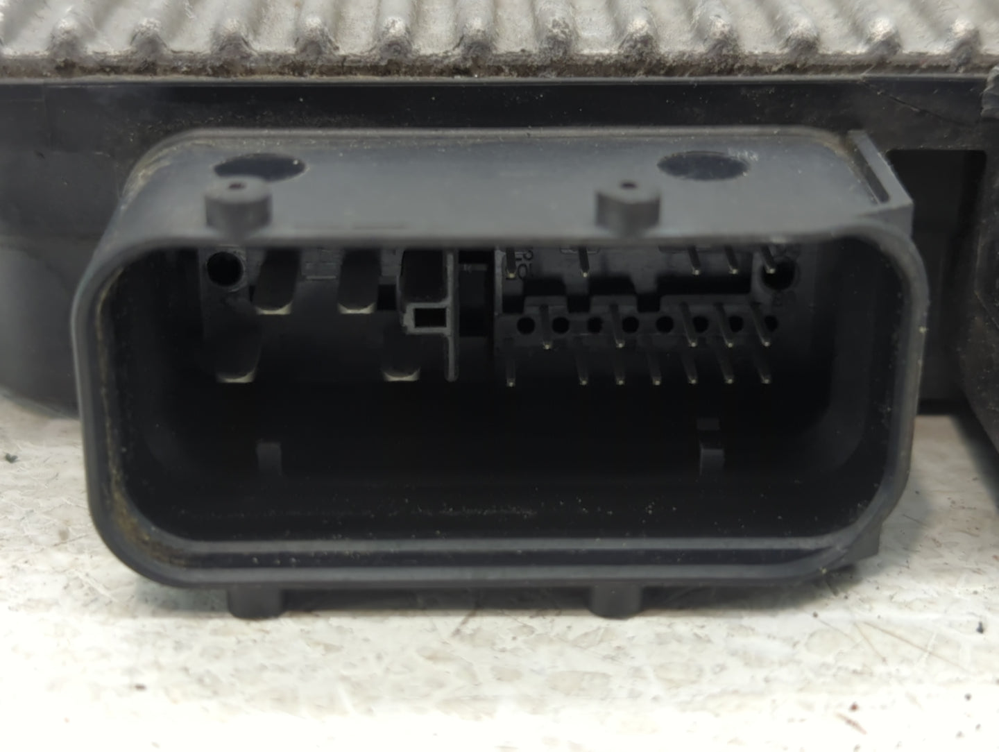 2018 Nissan Pathfinder PCM Engine Control Computer ECU ECM PCU OEM P/N:237F0 9PJ0A 23750 9PJ1A Fits Fits 2019 2020 OEM Used 