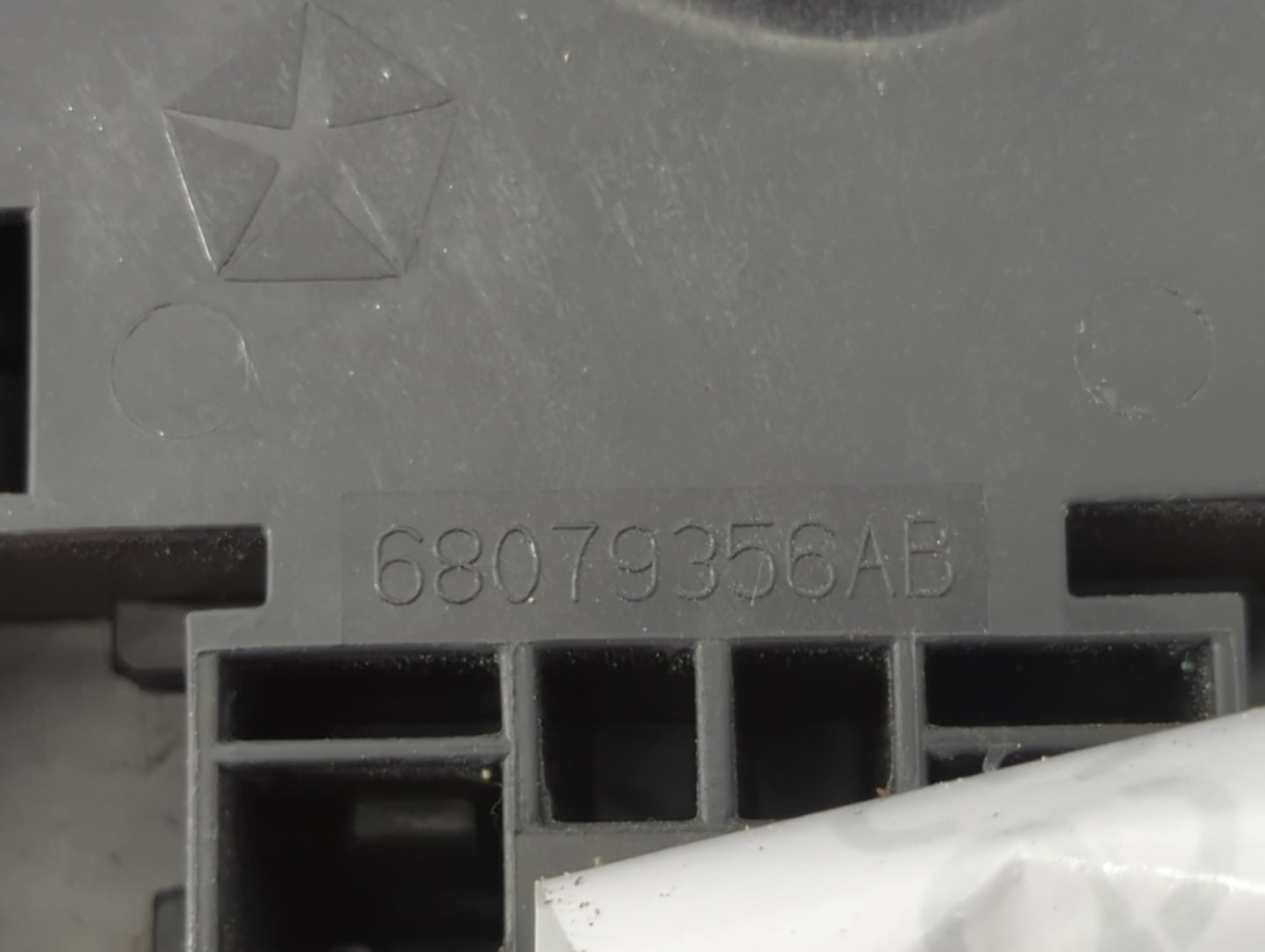 2015-2022 Nissan Pathfinder Fusebox Fuse Box Panel Relay Module P/N:68143314AE Fits Fits 2015 2016 2017 2018 2019 2020 2022 