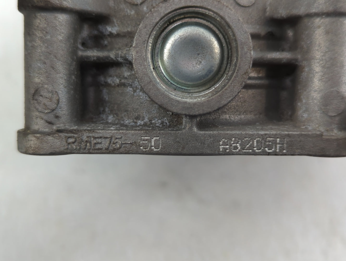 2017-2020 Nissan Pathfinder Throttle Body P/N:A8205H RME75-50 Fits Fits 2016 2017 2018 2019 2020 OEM Used Auto Parts - Oemus