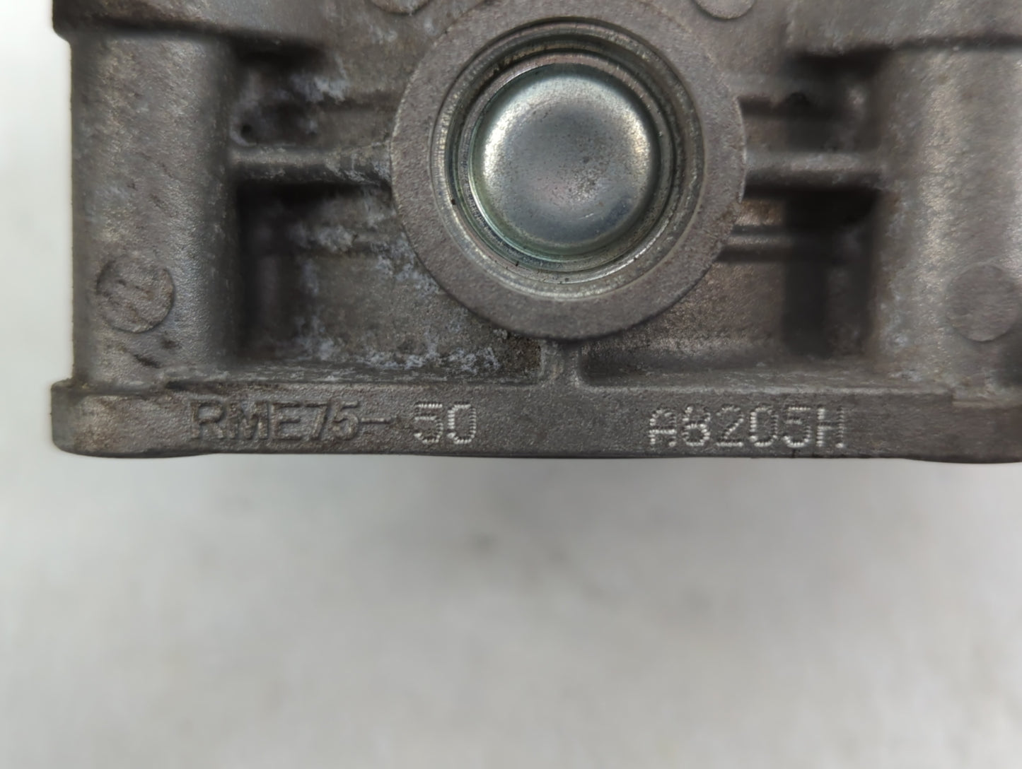 2017-2020 Nissan Pathfinder Throttle Body P/N:A8205H RME75-50 Fits Fits 2016 2017 2018 2019 2020 OEM Used Auto Parts - Oemus