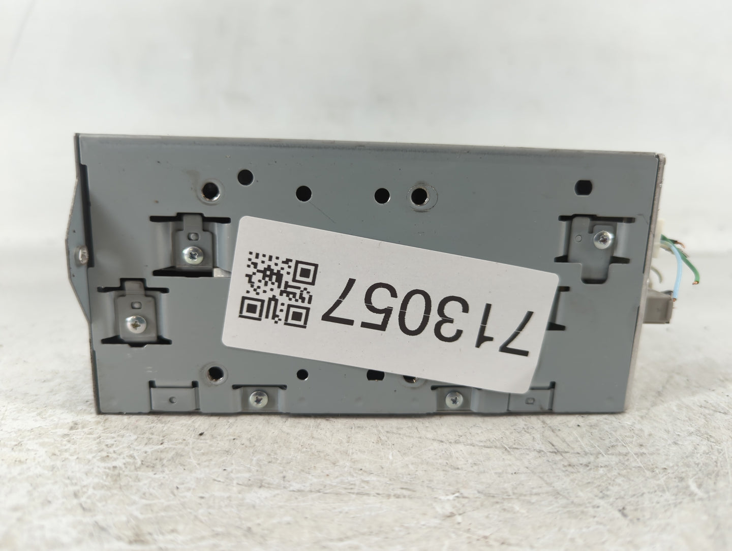 2017-2020 Nissan Pathfinder Am Fm Cd Player Radio Receiver - Oemusedautoparts1.com