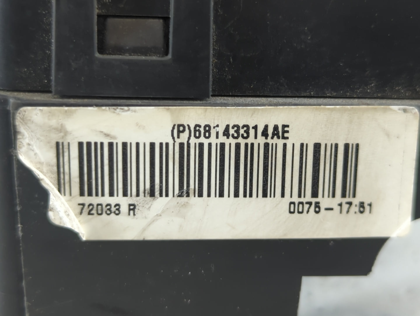 2015-2022 Nissan Pathfinder Fusebox Fuse Box Panel Relay Module P/N:68143314AE Fits Fits 2015 2016 2017 2018 2019 2020 2022 