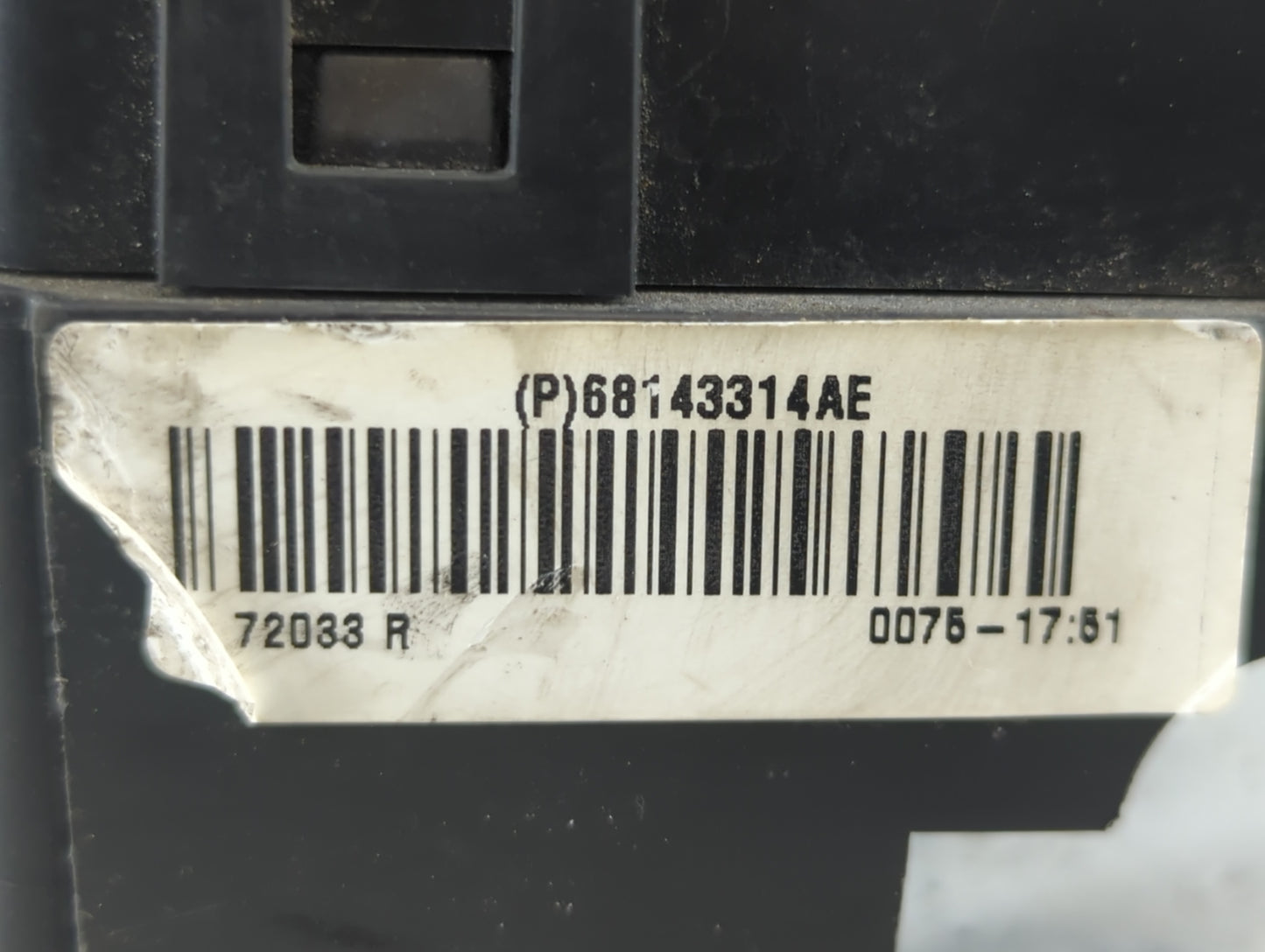 2015-2022 Nissan Pathfinder Fusebox Fuse Box Panel Relay Module P/N:68143314AE Fits Fits 2015 2016 2017 2018 2019 2020 2022 