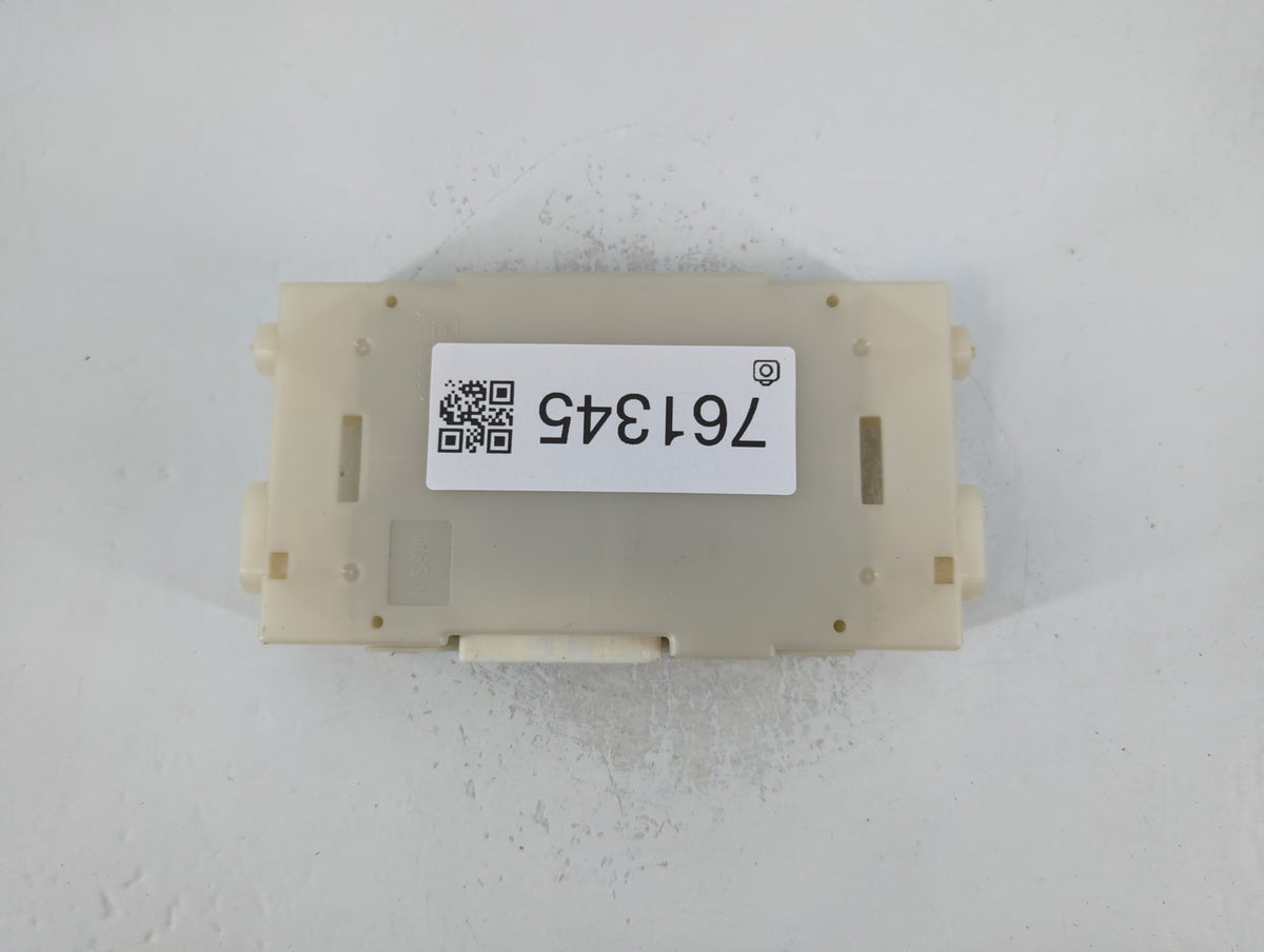 2017-2020 Nissan Pathfinder Am Fm Cd Player Radio Receiver 761345 - Oemusedautoparts1.com