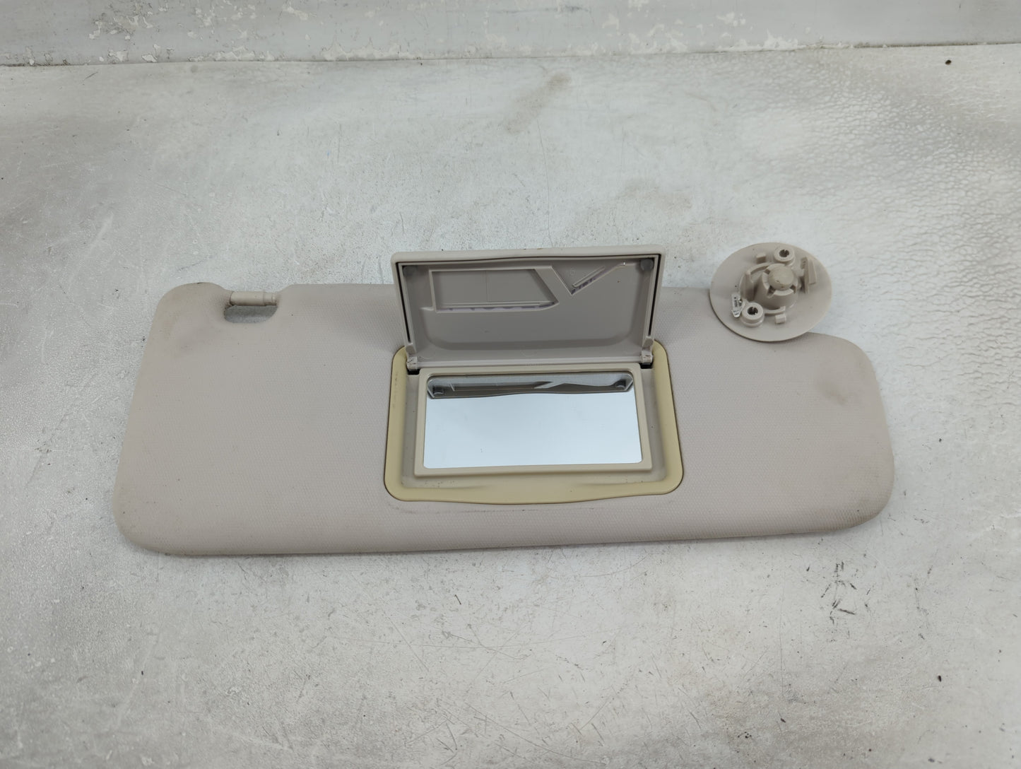 2017-2018 Nissan Qashqai Sun Visor Shade Replacement Passenger Right Mirror Fits Fits 2017 2018 OEM Used Auto Parts - Oemuse
