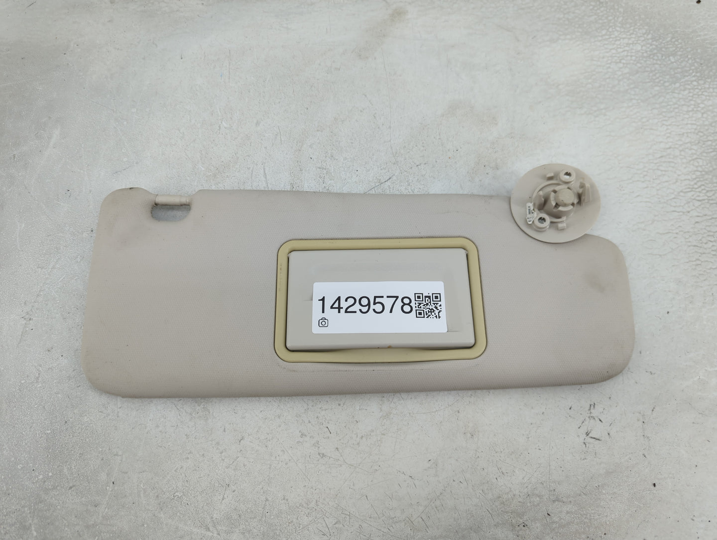 2017-2018 Nissan Qashqai Sun Visor Shade Replacement Passenger Right Mirror Fits Fits 2017 2018 OEM Used Auto Parts - Oemuse