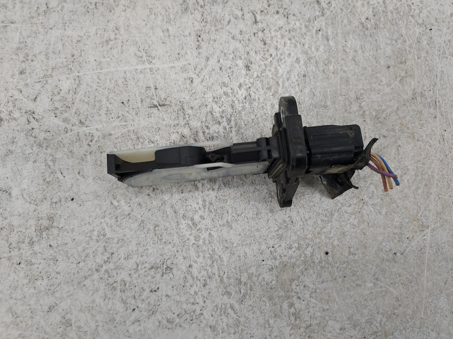 2017-2021 Nissan Qashqai Mass Air Flow Meter Maf 1487998 - Oemusedautoparts1.com