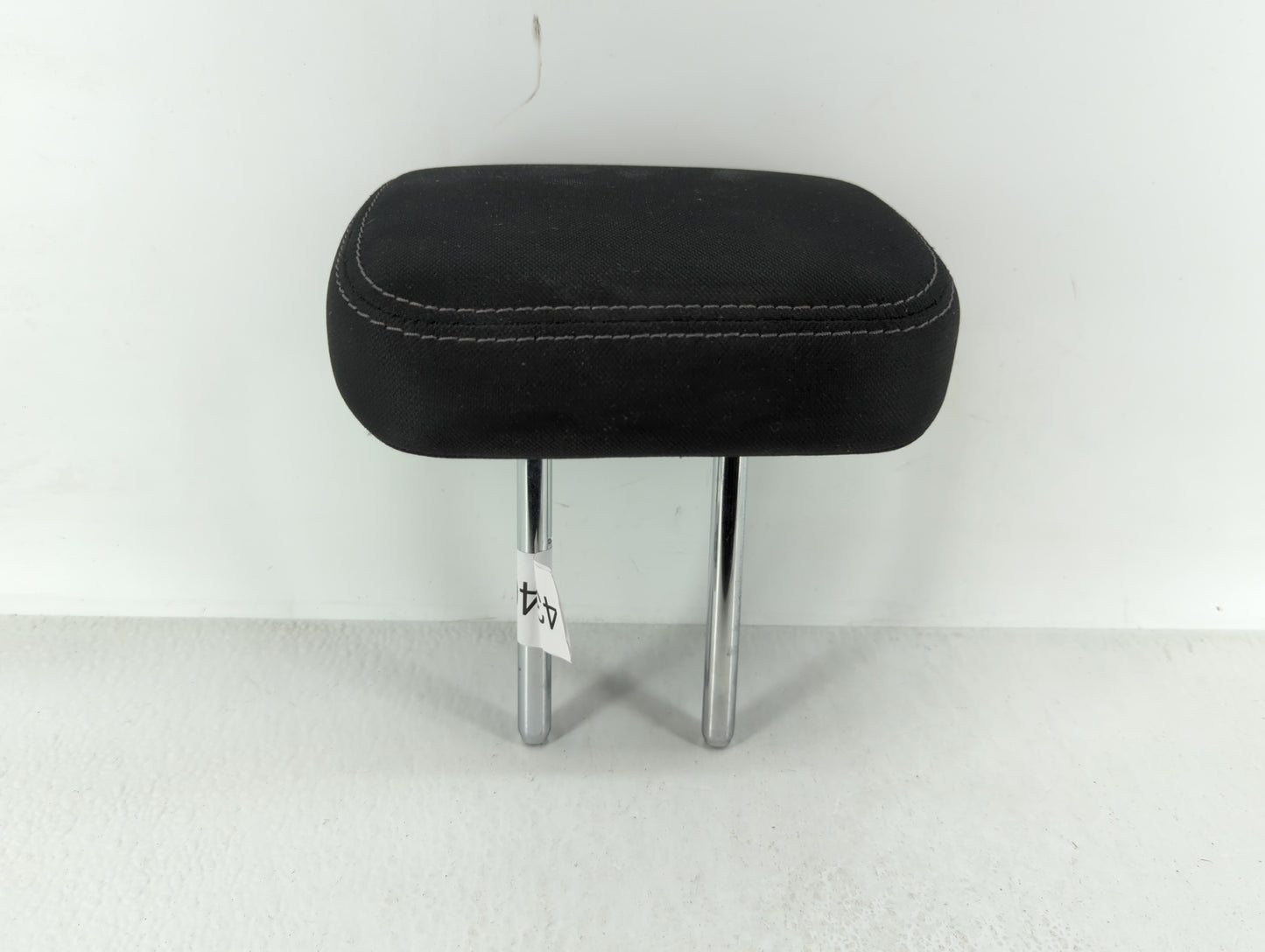 2017-2019 Nissan Qashqai Headrest Head Rest Front Driver Passenger Seat Fits Fits 2017 2018 2019 OEM Used Auto Parts - Oemus