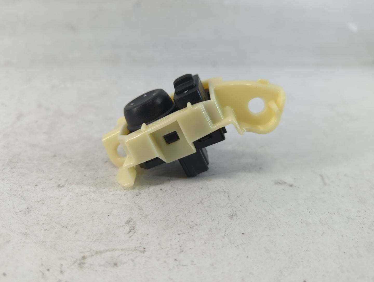 2014-2020 Nissan Rogue Master Power Window Switch Replacement Driver Side Left P/N:25570 3TB1A Fits OEM Used Auto Parts - Oe