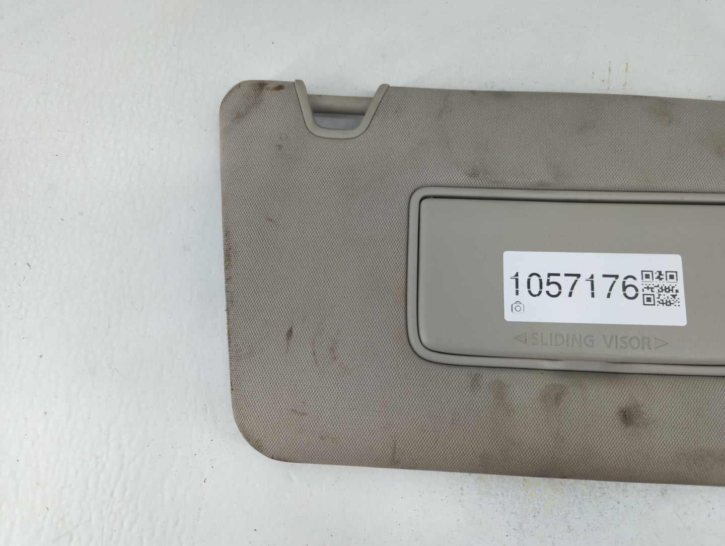 2018-2020 Nissan Rogue Sun Visor Shade Replacement Passenger Right Mirror Fits Fits 2018 2019 2020 OEM Used Auto Parts - Oem