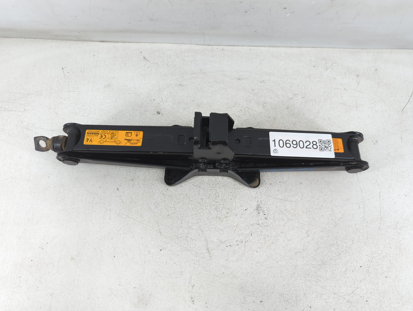 2018 Nissan Rogue Spare Scissor Car Jack - Oemusedautoparts1.com