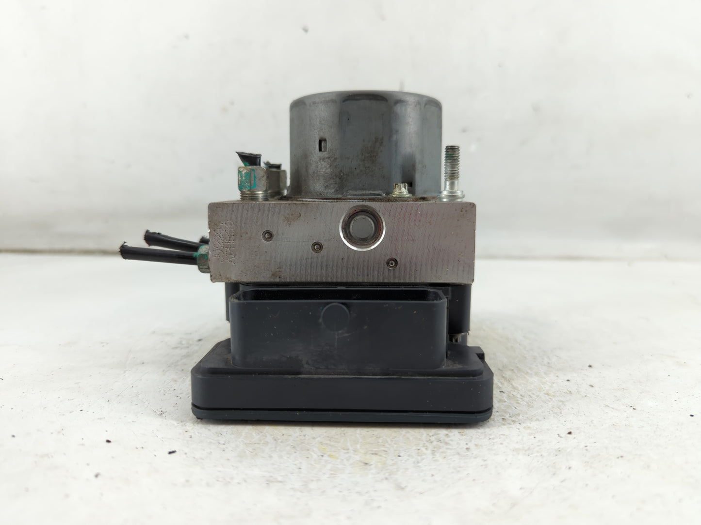 2018 Nissan Rogue ABS Pump Control Module Replacement P/N:269 829 47660 5HR3A Fits OEM Used Auto Parts - Oemusedautoparts1.c