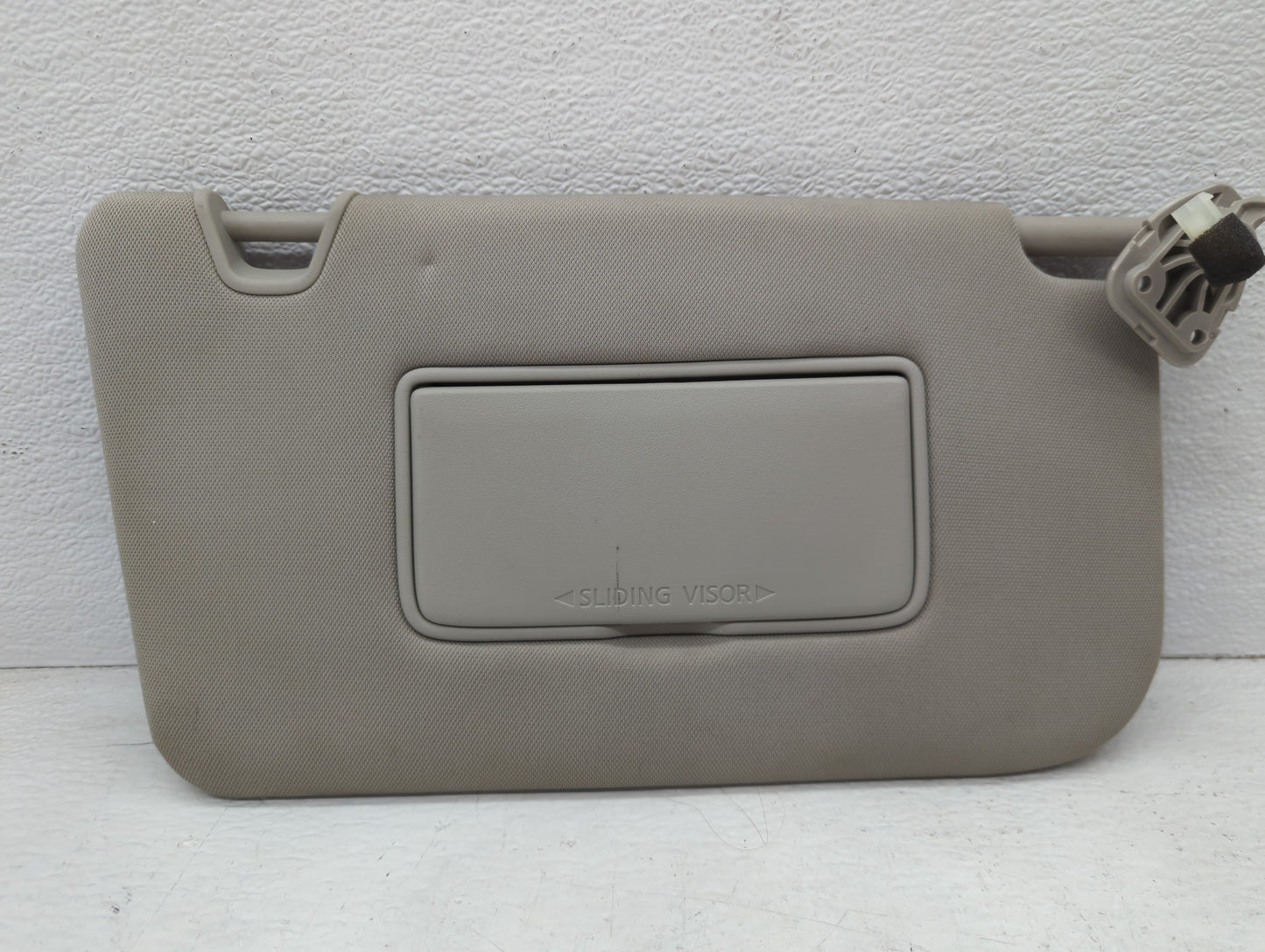 2018-2020 Nissan Rogue Sun Visor Shade Replacement Passenger Right Mirror Fits Fits 2018 2019 2020 OEM Used Auto Parts - Oem