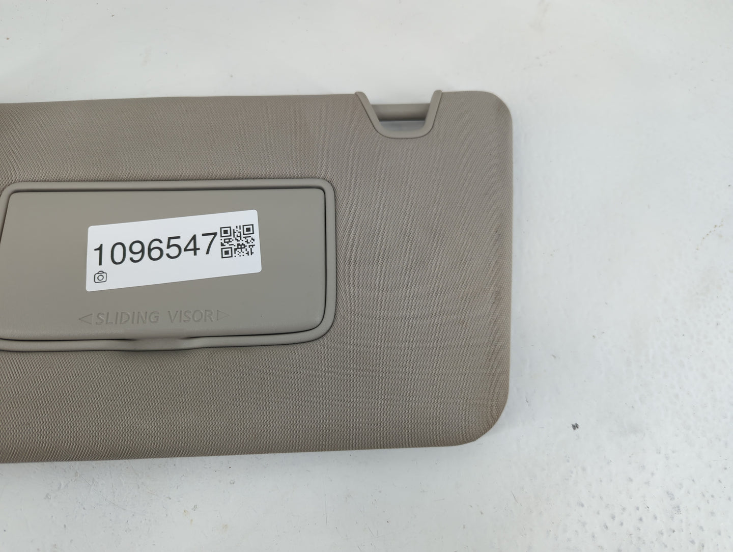 2018-2020 Nissan Rogue Sun Visor Shade Replacement Driver Left Mirror Fits Fits 2018 2019 2020 OEM Used Auto Parts - Oemused