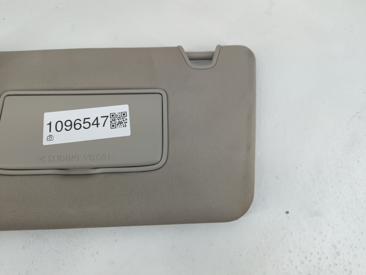 2018-2020 Nissan Rogue Sun Visor Shade Replacement Driver Left Mirror Fits Fits 2018 2019 2020 OEM Used Auto Parts - Oemused