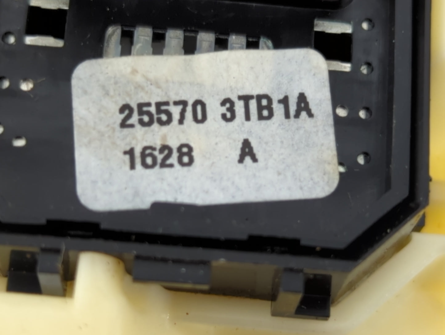 2014-2020 Nissan Rogue Master Power Window Switch Replacement Driver Side Left P/N:25570 3TB1A 25401 4BA5A Fits OEM Used Aut