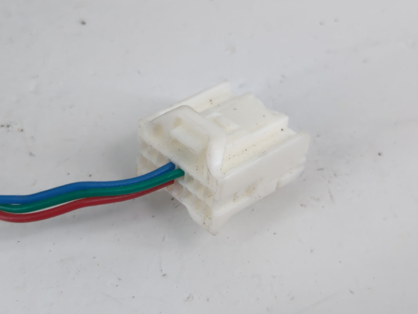 2017-2020 Nissan Rogue Driver Side View Mirror - Left Door Mirror OEM Used - Oemusedautoparts1.com