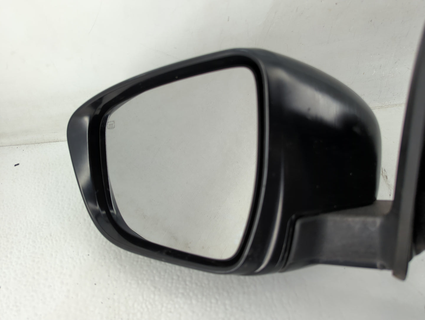 2017-2020 Nissan Rogue Driver Side View Mirror - Left Door Mirror OEM Used - Oemusedautoparts1.com