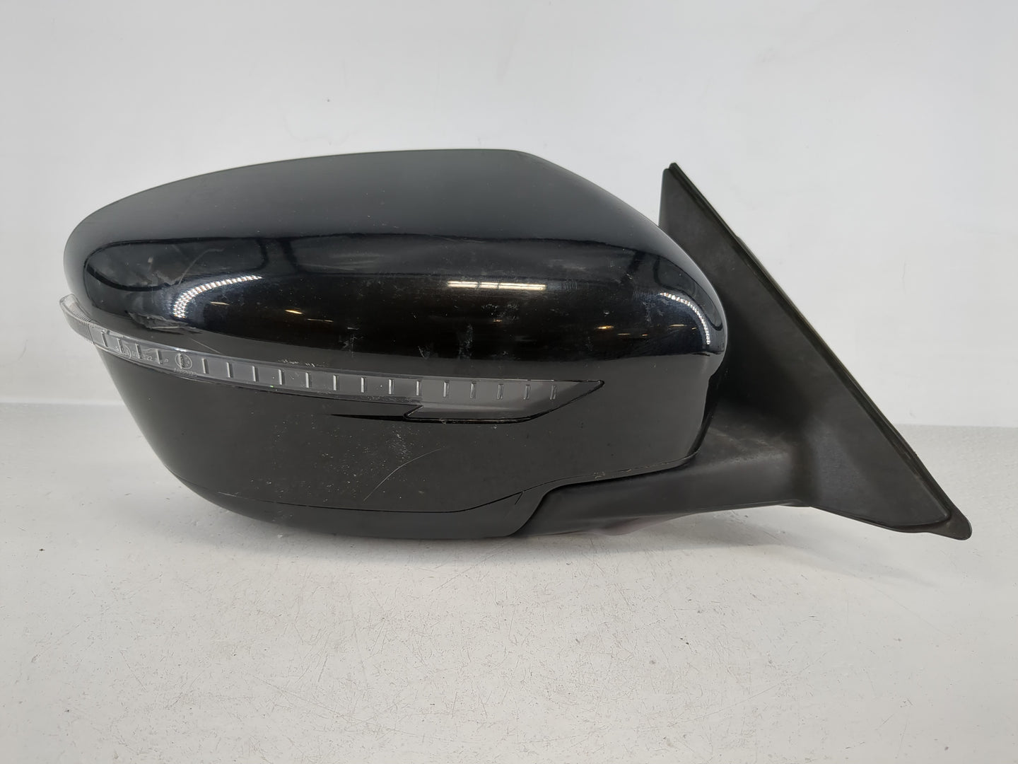 2017-2020 Nissan Rogue Passenger Side View Mirror - Right Door Mirror OEM Used - Oemusedautoparts1.com