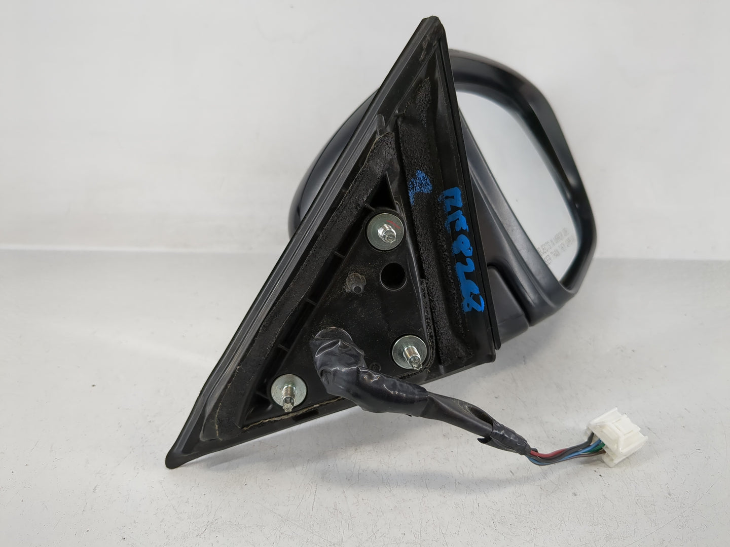 2017-2020 Nissan Rogue Passenger Side View Mirror - Right Door Mirror OEM Used - Oemusedautoparts1.com