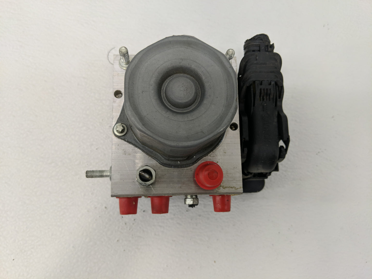 2018 Nissan Rogue ABS Pump Control Module Replacement P/N:47660 7FW2A Fits OEM Used Auto Parts - Oemusedautoparts1.com