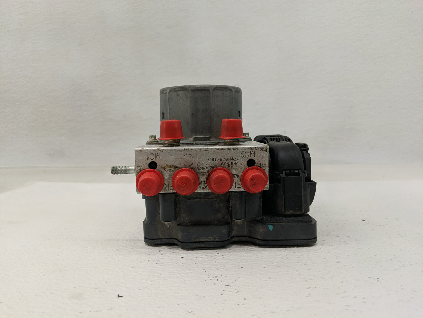 2018 Nissan Rogue ABS Pump Control Module Replacement P/N:47660 5HR1A Fits OEM Used Auto Parts - Oemusedautoparts1.com