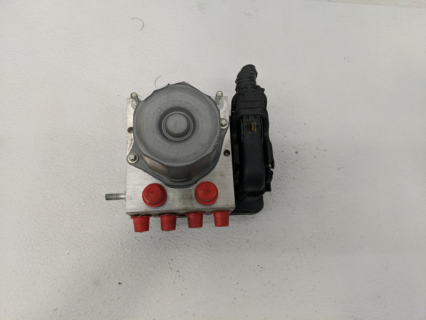 2018 Nissan Rogue ABS Pump Control Module Replacement P/N:47660 5HR1A Fits OEM Used Auto Parts - Oemusedautoparts1.com