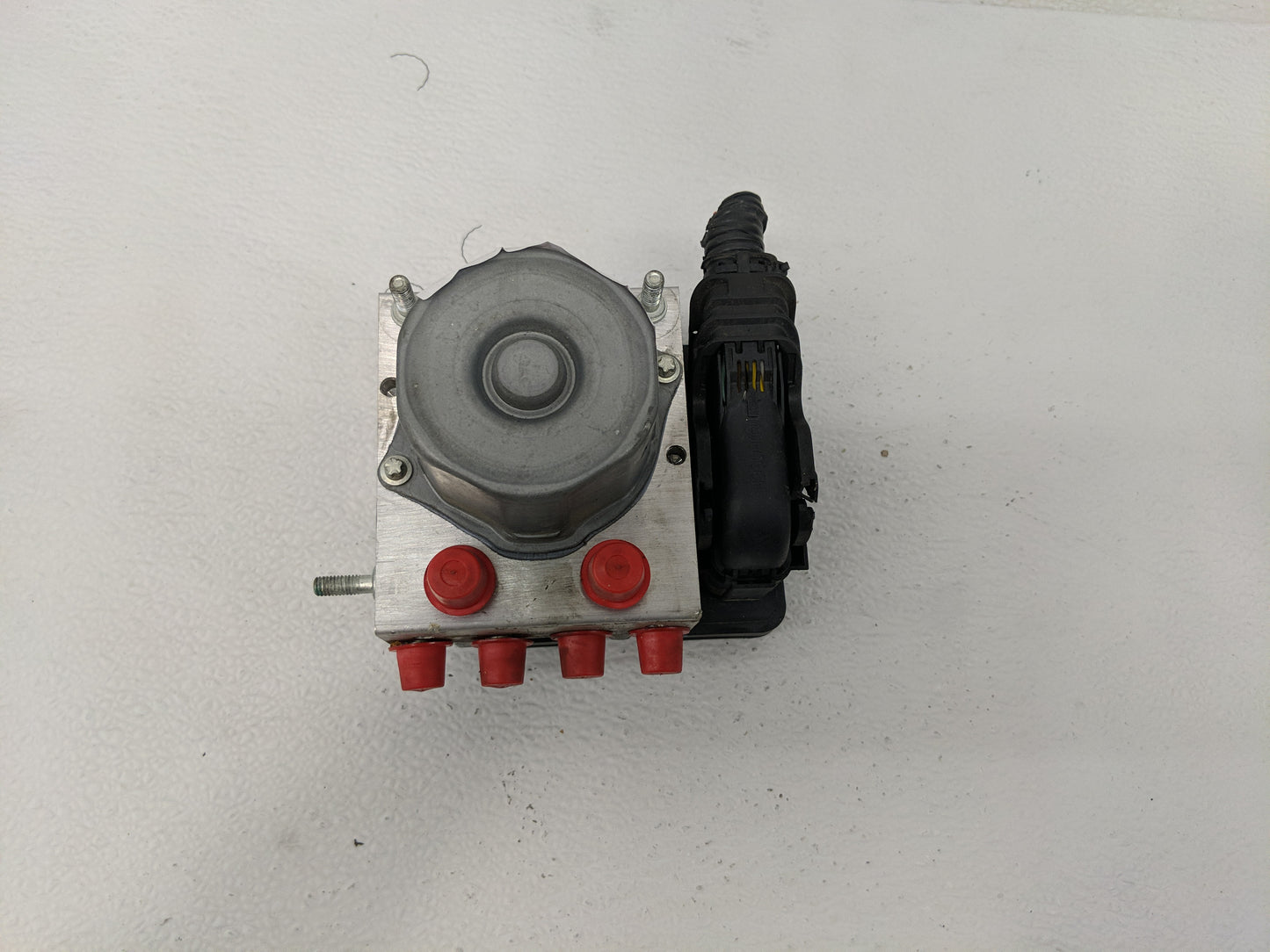 2018 Nissan Rogue ABS Pump Control Module Replacement P/N:47660 5HR1A Fits OEM Used Auto Parts - Oemusedautoparts1.com