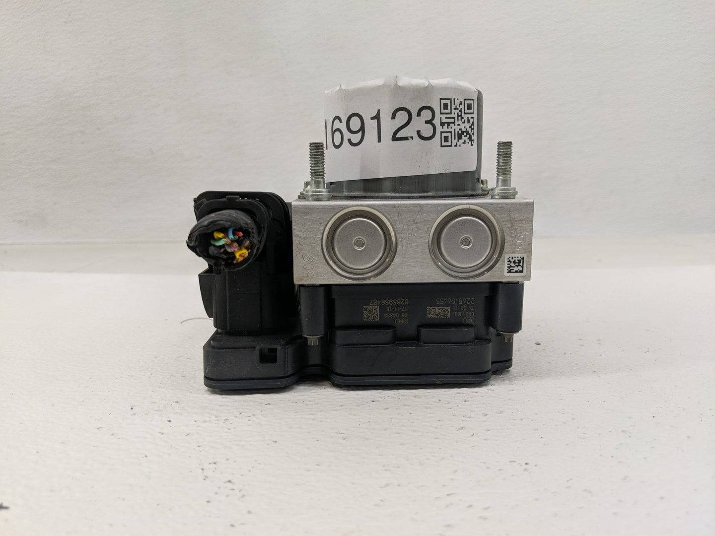 2018 Nissan Rogue ABS Pump Control Module Replacement P/N:47660 5HR1A Fits OEM Used Auto Parts - Oemusedautoparts1.com