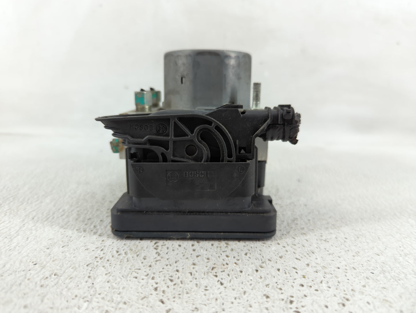 2018 Nissan Rogue ABS Pump Control Module Replacement P/N:47660 5HR1A Fits OEM Used Auto Parts - Oemusedautoparts1.com