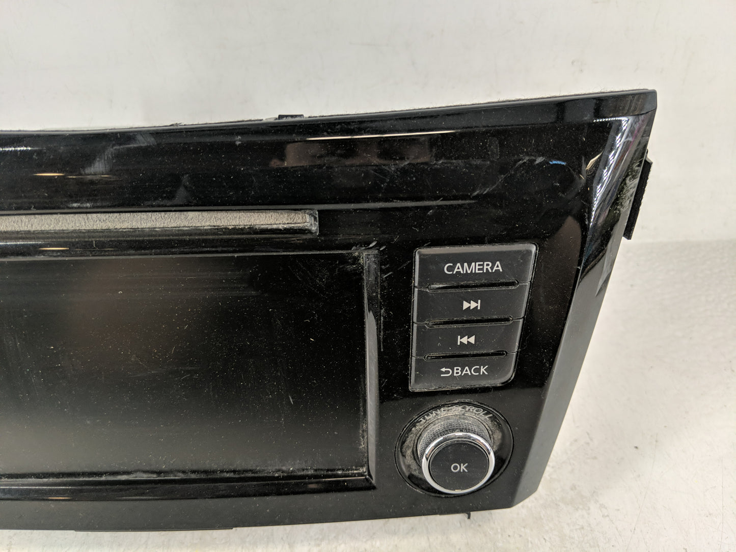 2018-2020 Nissan Rogue Radio AM FM Cd Player Receiver Replacement P/N:2591A7FH0B Fits Fits 2018 2019 2020 OEM Used Auto Part