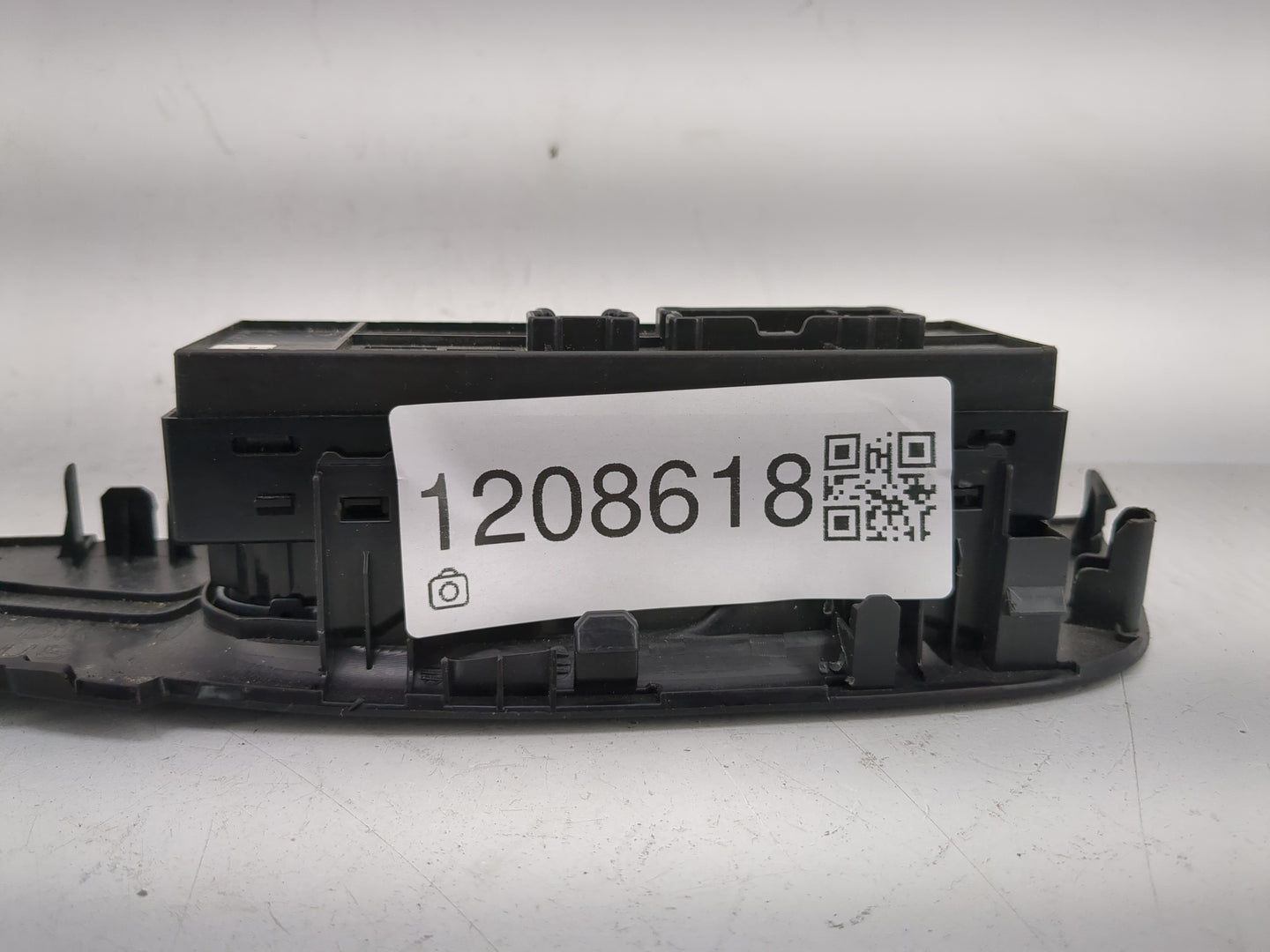 2016-2020 Nissan Rogue Master Power Window Switch Replacement Driver Side Left P/N:254014BA5A Fits OEM Used Auto Parts - Oem