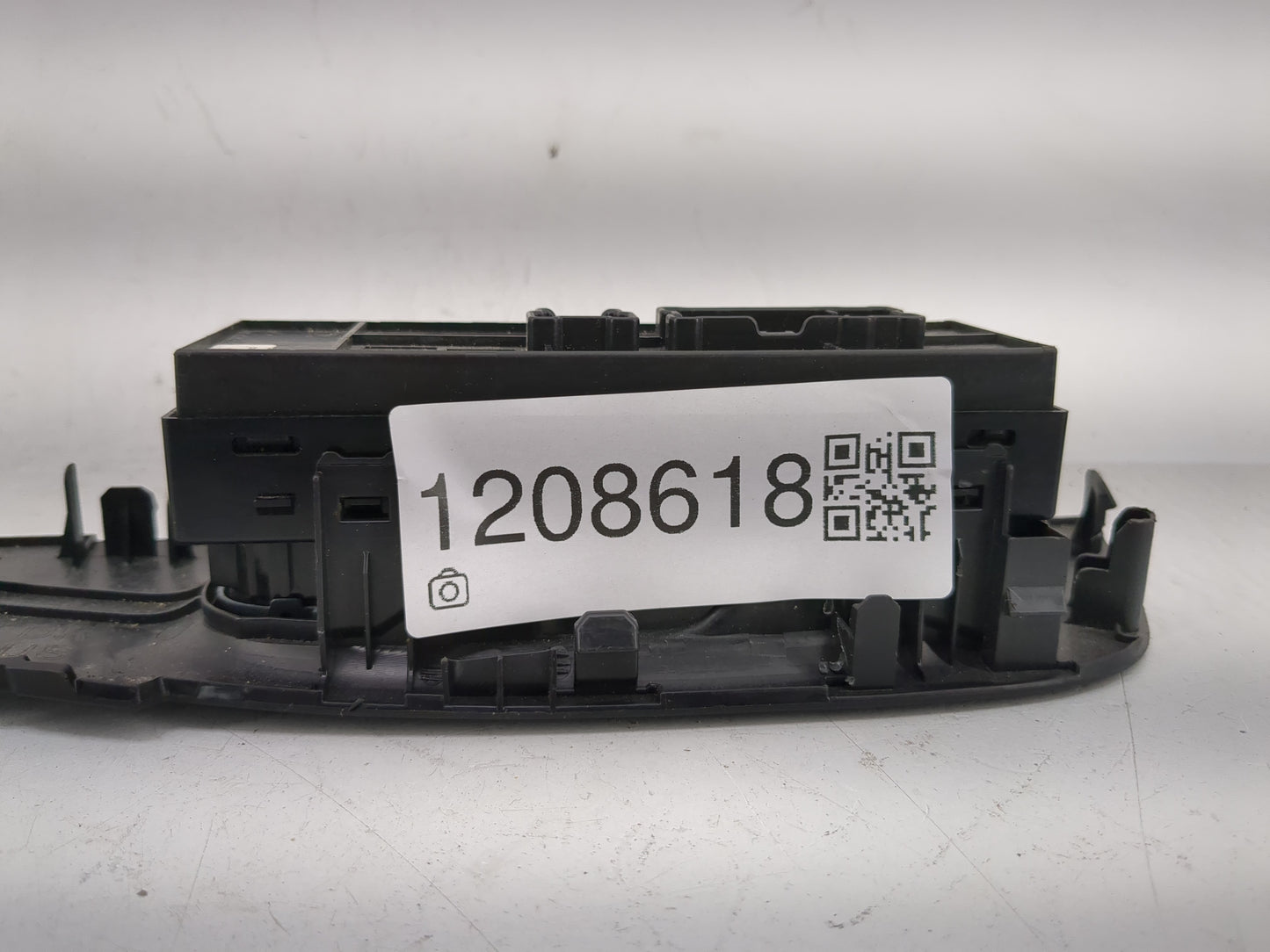 2016-2020 Nissan Rogue Master Power Window Switch Replacement Driver Side Left P/N:254014BA5A Fits OEM Used Auto Parts - Oem