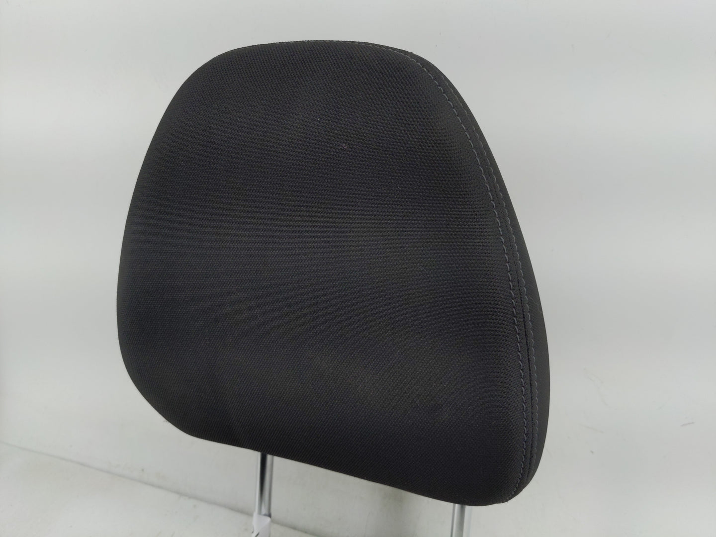 2018 Nissan Rogue Headrest Head Rest Front Driver Passenger Seat Fits OEM Used Auto Parts - Oemusedautoparts1.com