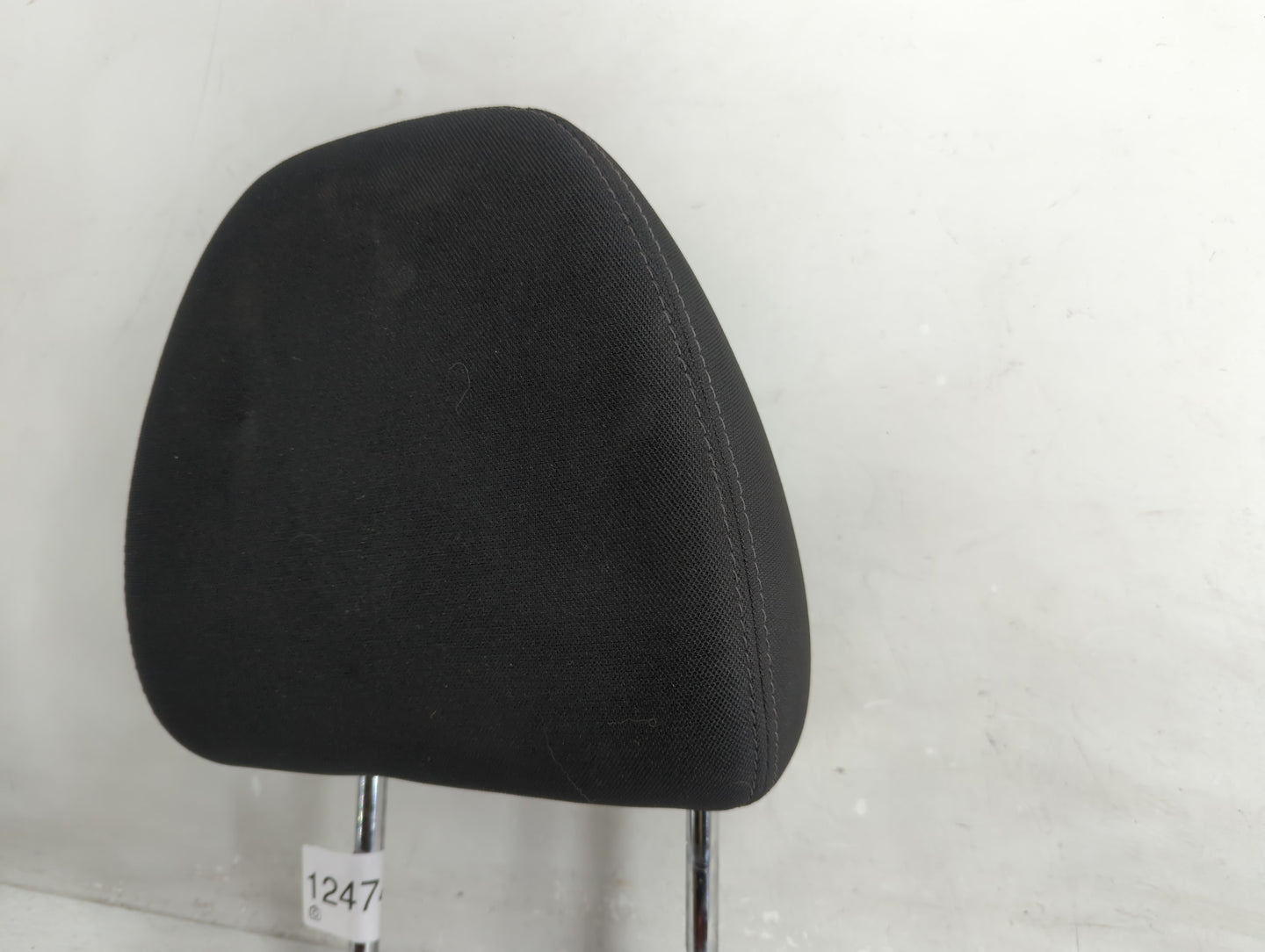 2018 Nissan Rogue Headrest Head Rest Front Driver Passenger Seat Fits OEM Used Auto Parts - Oemusedautoparts1.com