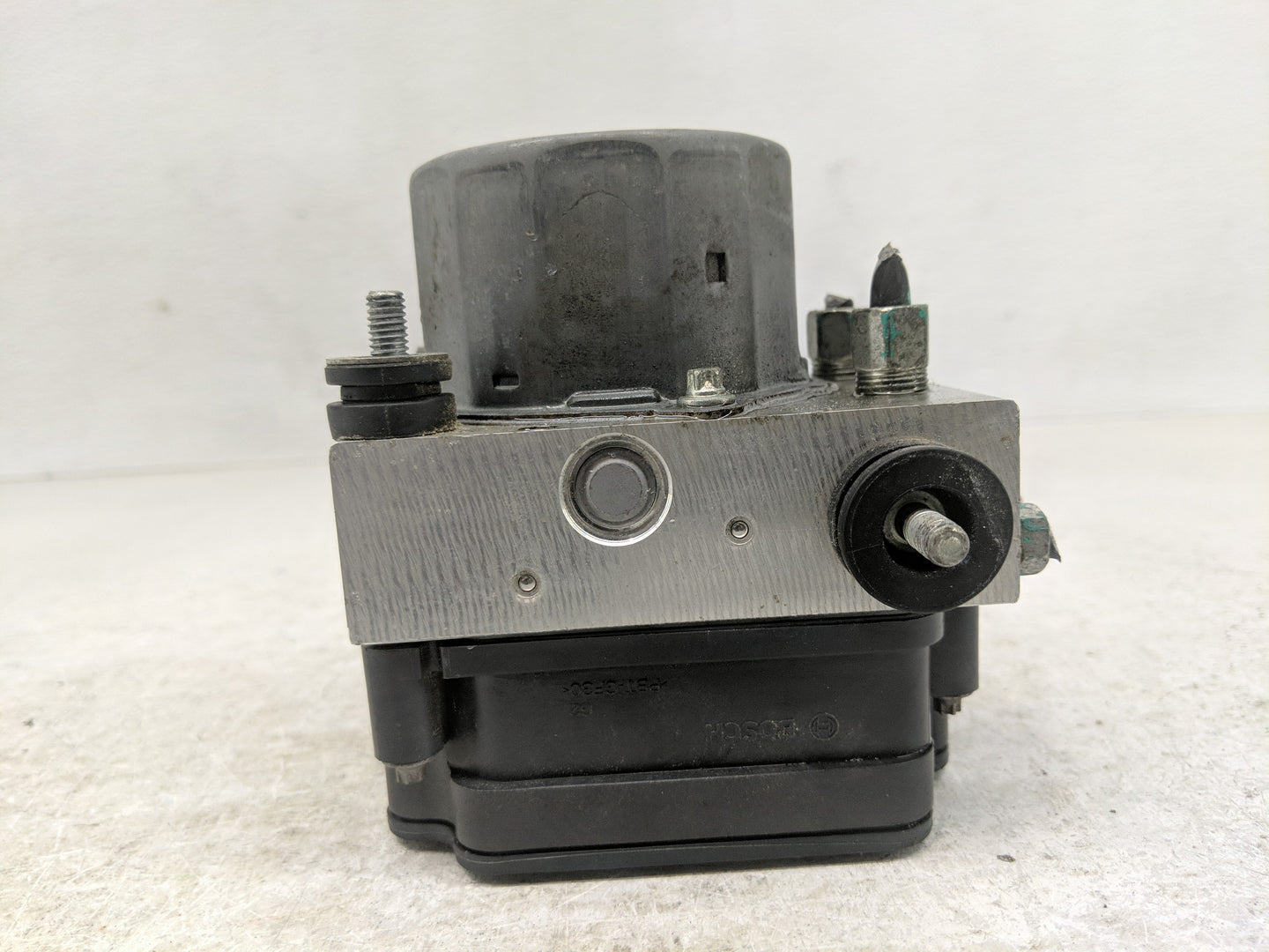 2018 Nissan Rogue ABS Pump Control Module Replacement P/N:0265956487 Fits OEM Used Auto Parts - Oemusedautoparts1.com