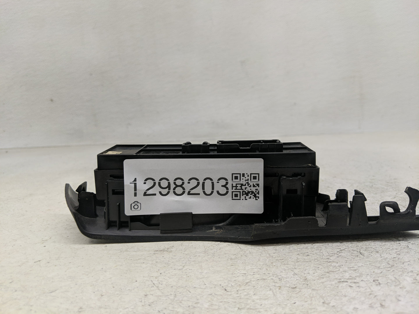 2014-2020 Nissan Rogue Master Power Window Switch Replacement Driver Side Left P/N:25401 3TA5A Fits OEM Used Auto Parts - Oe