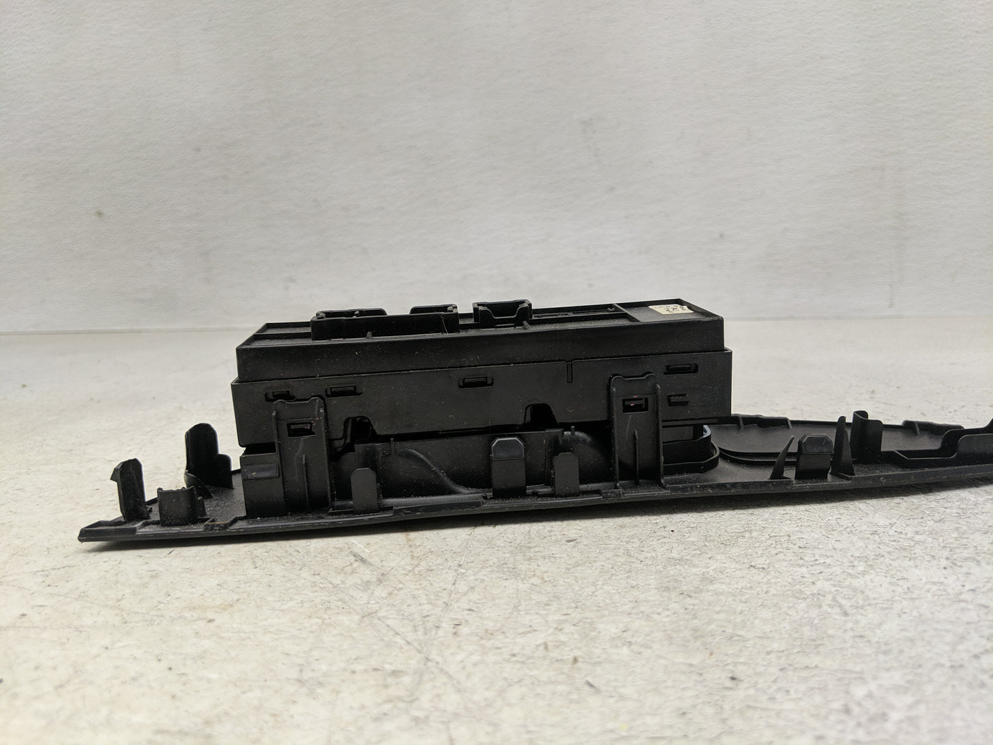 2014-2020 Nissan Rogue Master Power Window Switch Replacement Driver Side Left Fits OEM Used Auto Parts - Oemusedautoparts1.